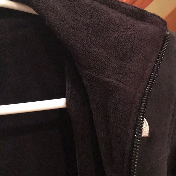 Women’s North Face Jacket - Picture 3 of 3